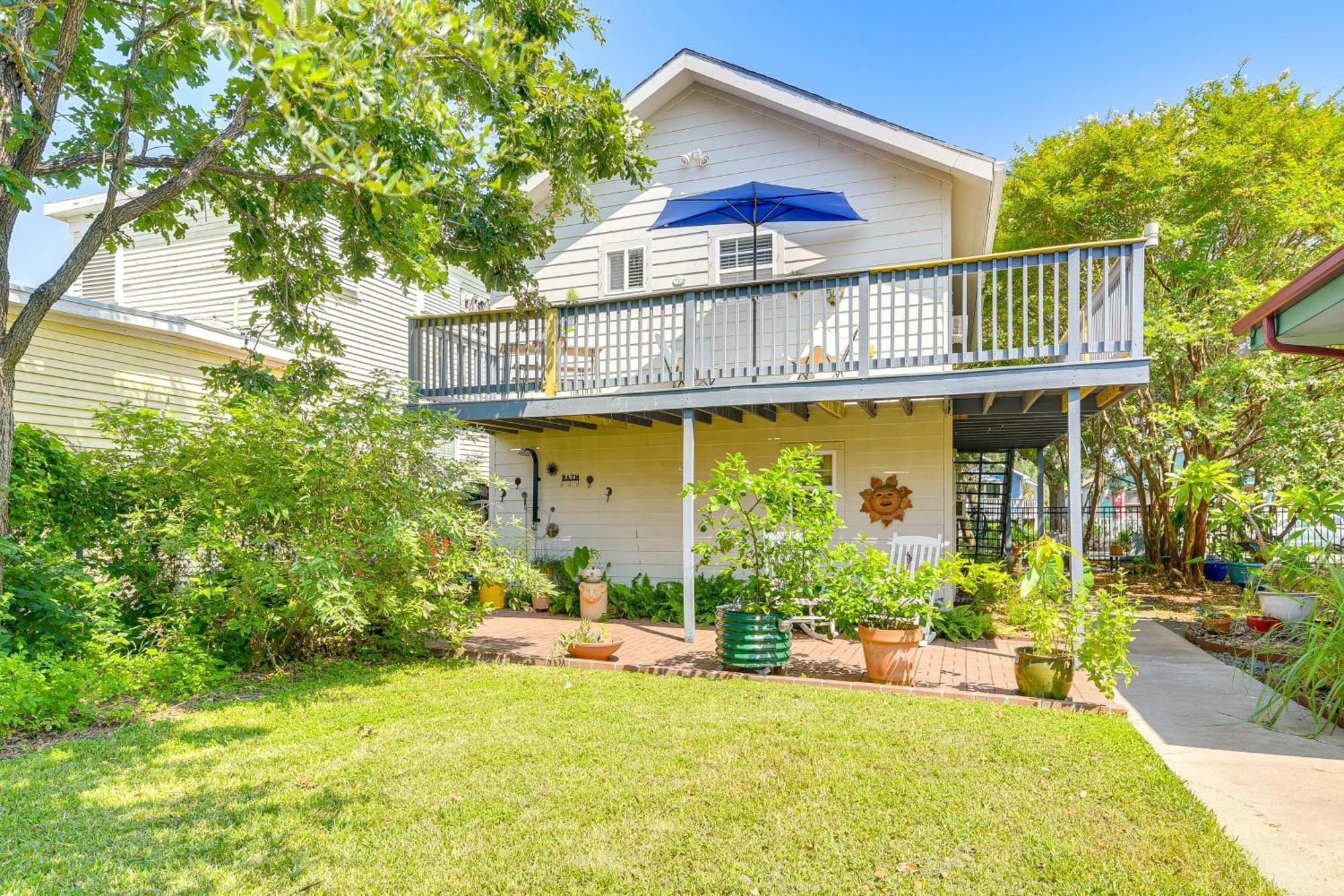Cozy Galveston Apartment With Private Beach Pass! Esterno foto
